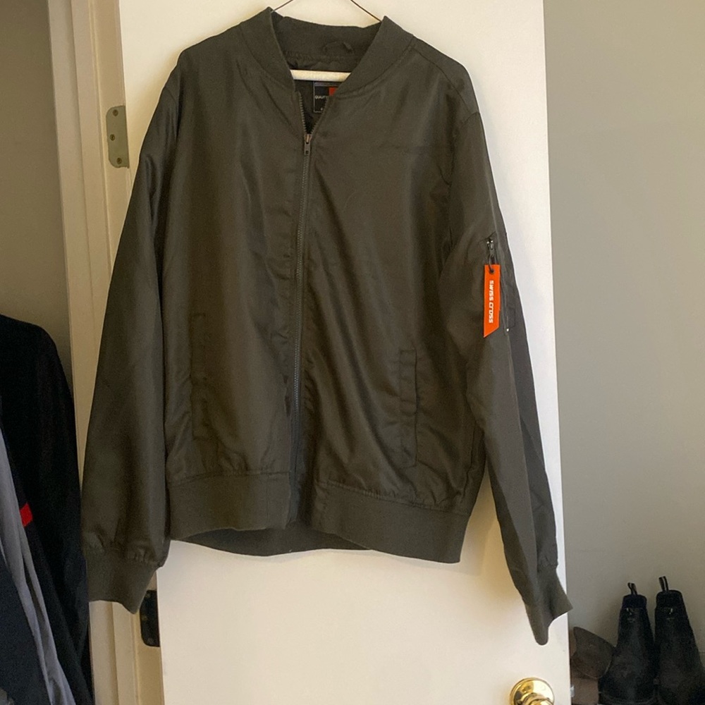 Greeen bomber